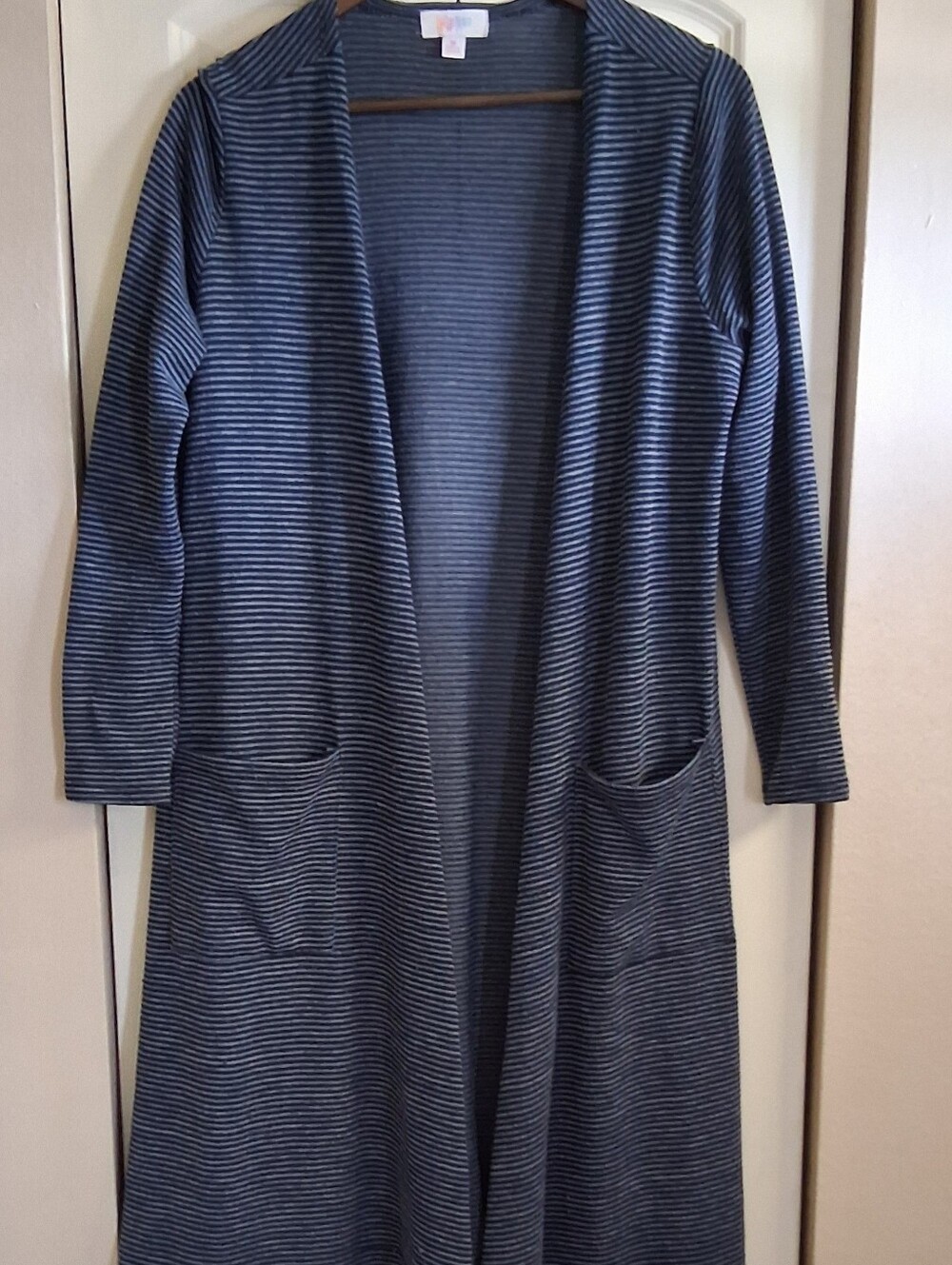 Medium LulaRoe Sarah Long Open-Front Women's Cardigan Sweater - Navy Stripe
